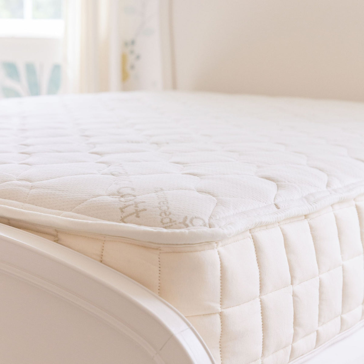 Verse Organic Mattress