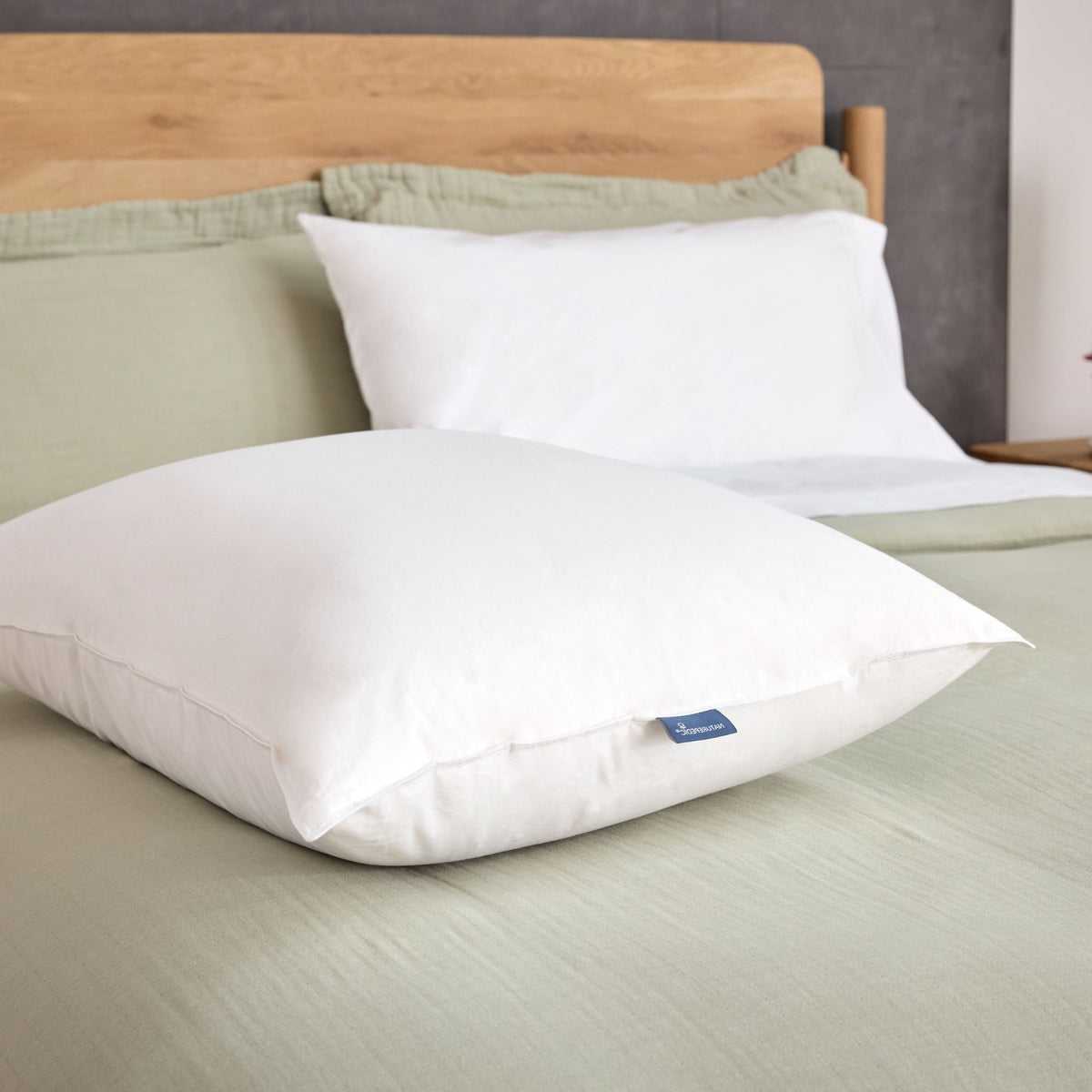 Down Pillow With Organic Cotton Fabric