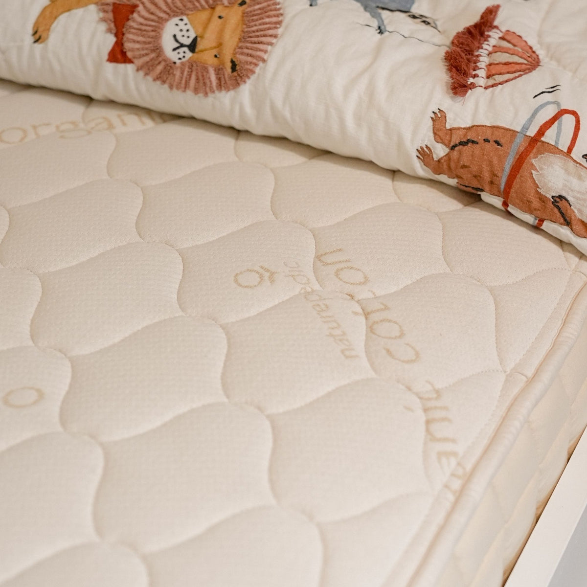 Verse Organic Mattress